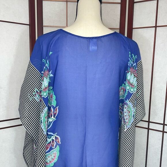 Talbots Beautiful Blue Scarf Shirt with design down sides s/m - Picture 2 of 7